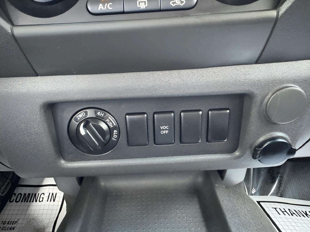 Photo 22 of this NISSAN XTERRA