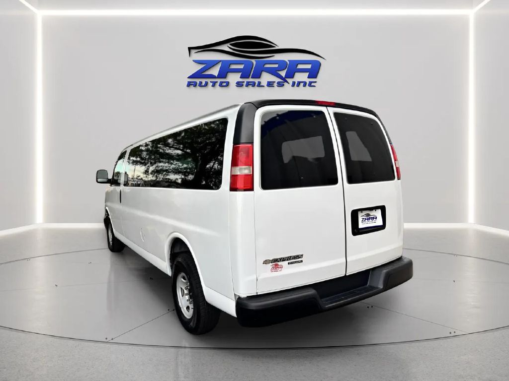 Photo 4 of this CHEVROLET EXPRESS