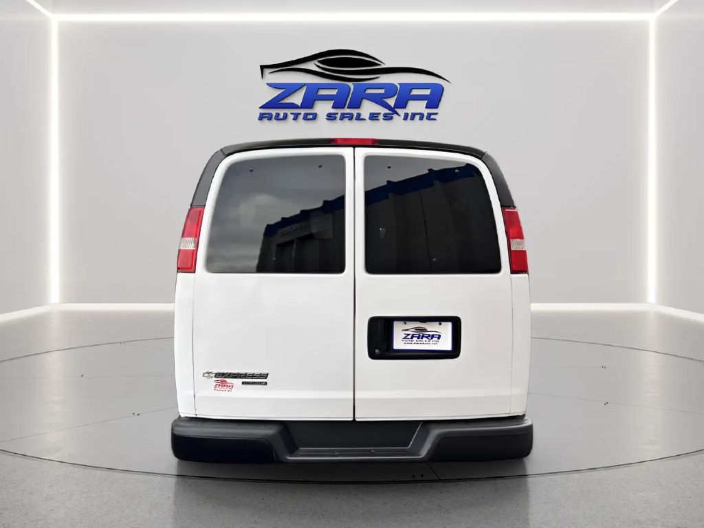 Photo 5 of this CHEVROLET EXPRESS