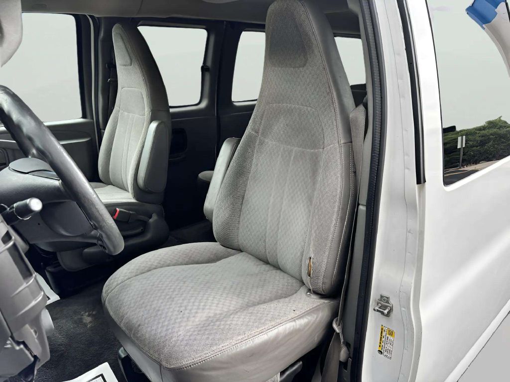 Photo 12 of this CHEVROLET EXPRESS