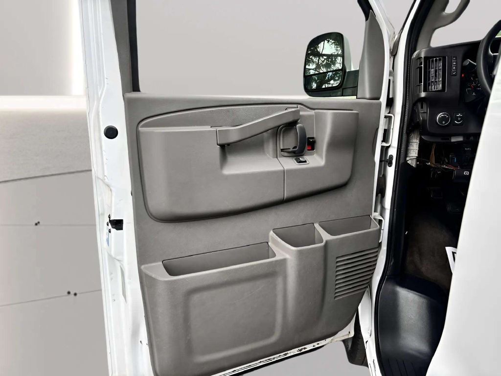 Photo 20 of this CHEVROLET EXPRESS