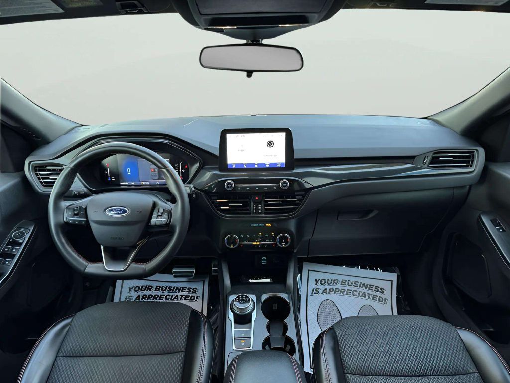 Photo 17 of this FORD ESCAPE
