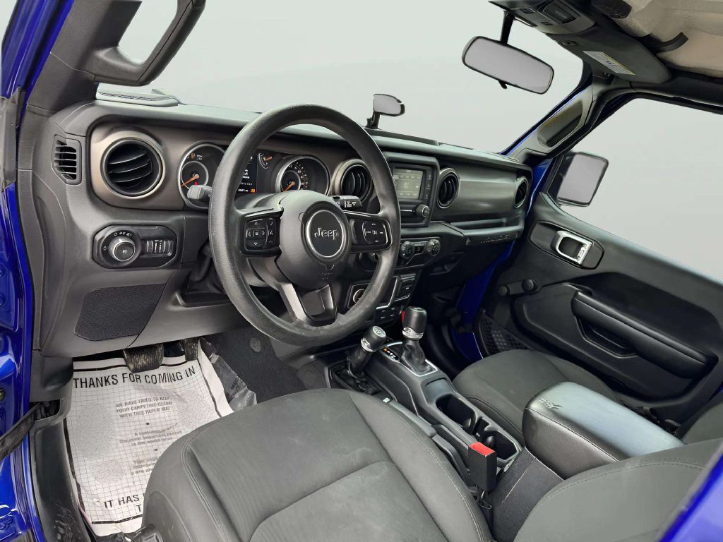 Photo 15 of this JEEP WRANGLER UNLIMI