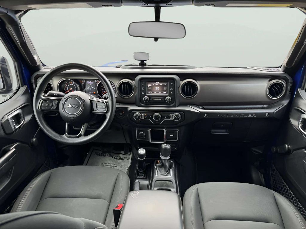 Photo 19 of this JEEP WRANGLER UNLIMI