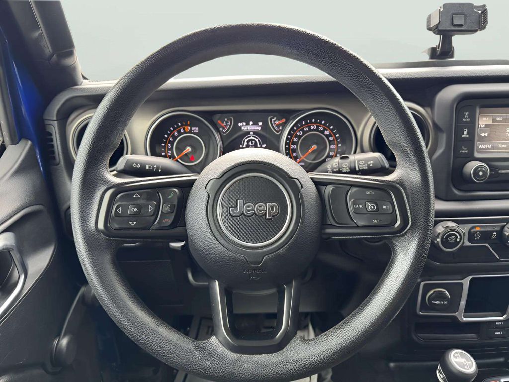 Photo 22 of this JEEP WRANGLER UNLIMI
