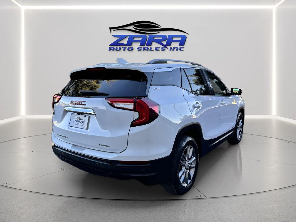 Photo 6 of this GMC TERRAIN