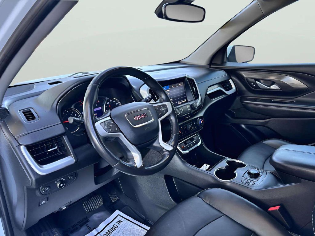 Photo 11 of this GMC TERRAIN