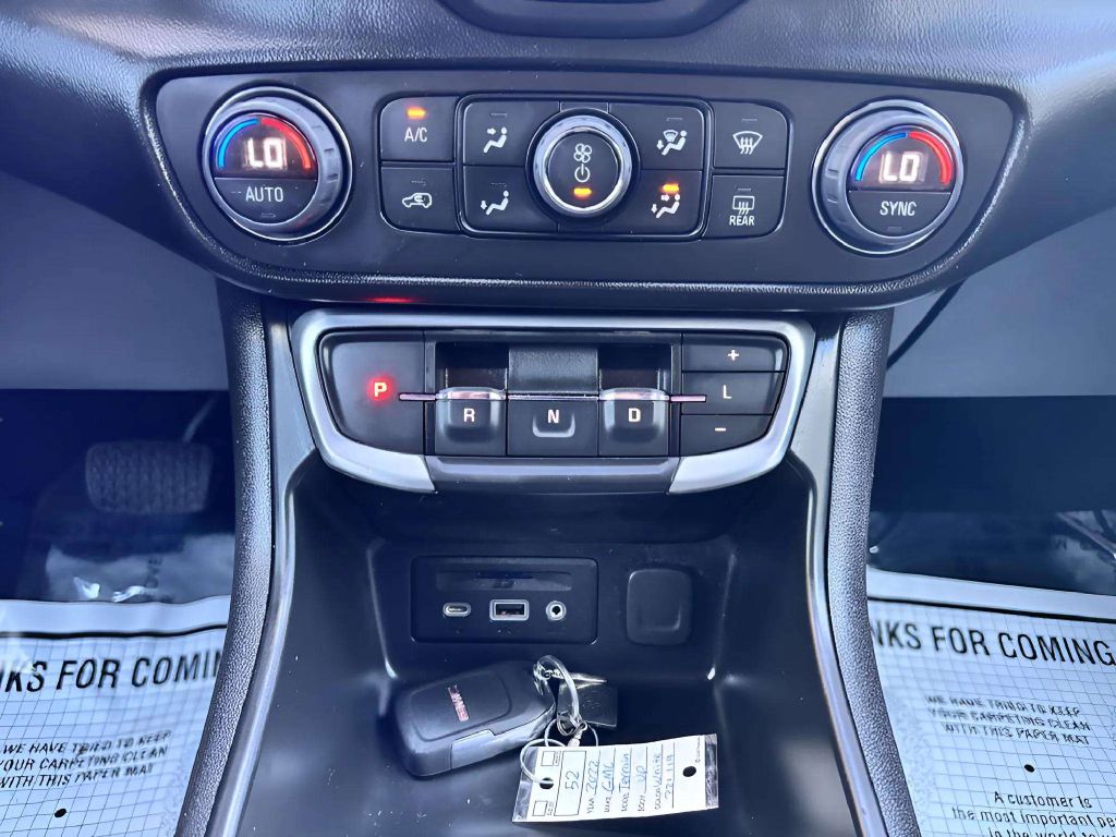 Photo 19 of this GMC TERRAIN