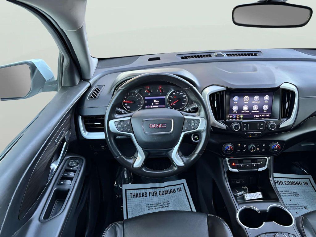 Photo 22 of this GMC TERRAIN