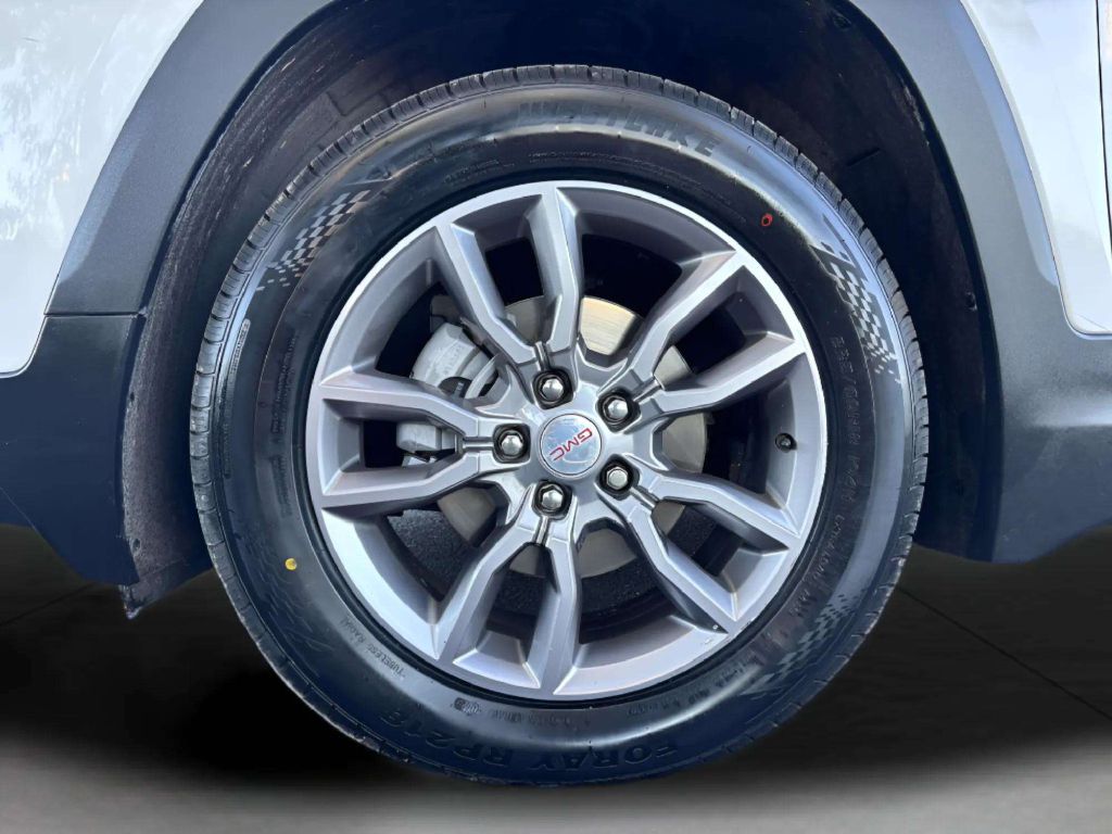 Photo 29 of this GMC TERRAIN