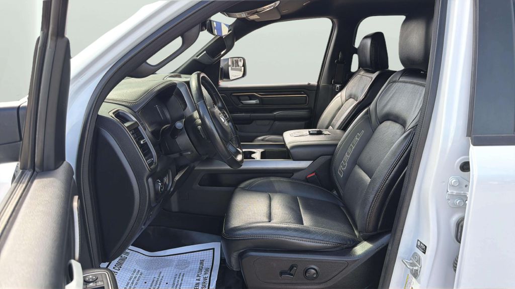 Photo 11 of this RAM 1500