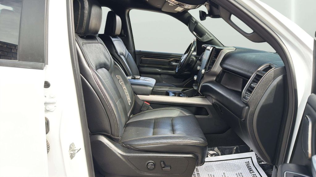 Photo 13 of this RAM 1500