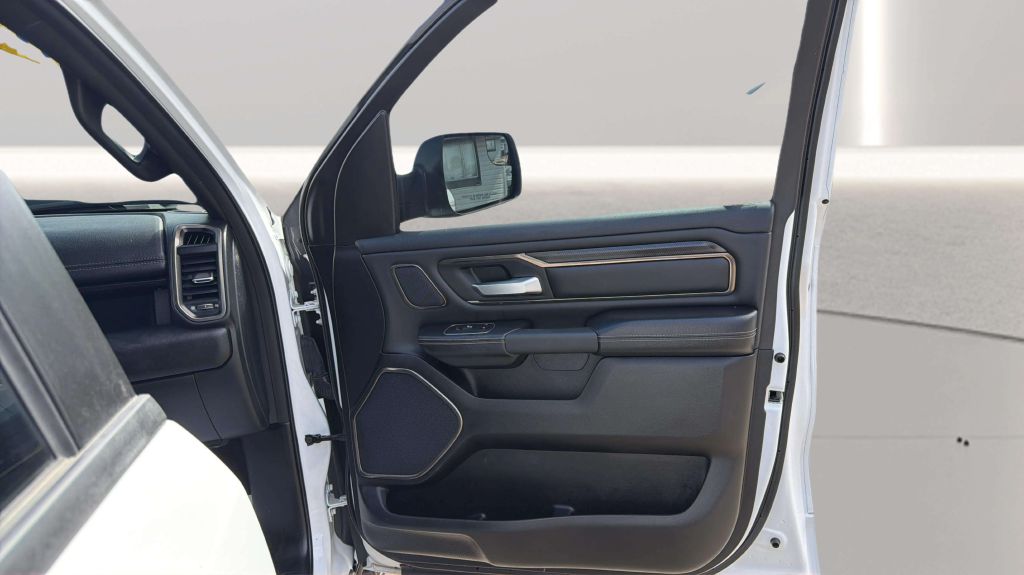 Photo 16 of this RAM 1500