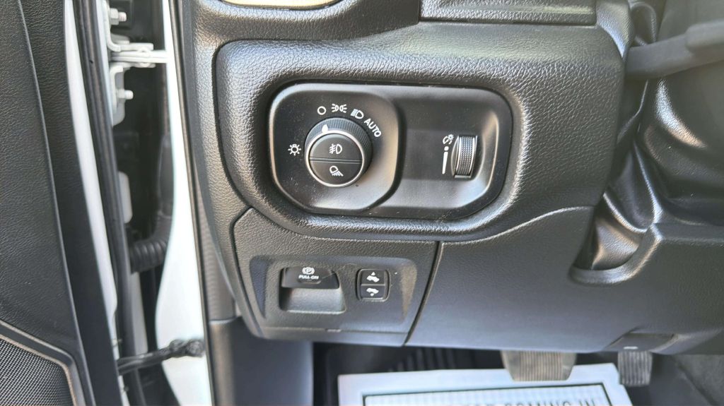 Photo 27 of this RAM 1500