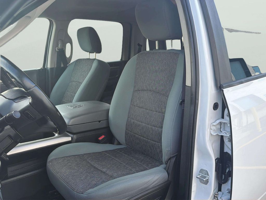 Photo 13 of this RAM 1500