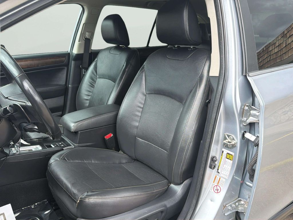 Photo 13 of this SUBARU OUTBACK