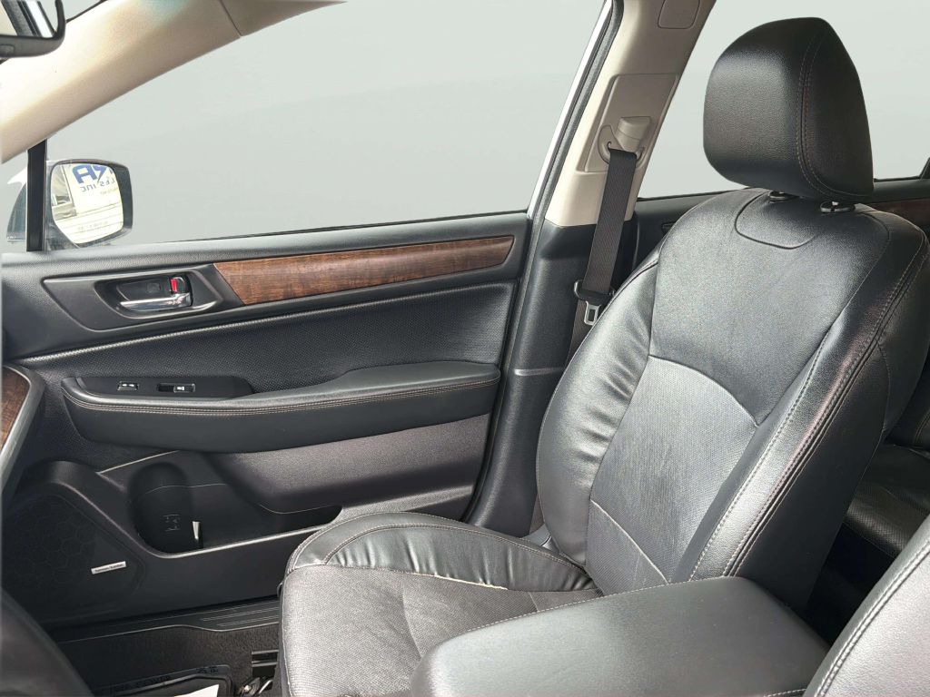 Photo 14 of this SUBARU OUTBACK