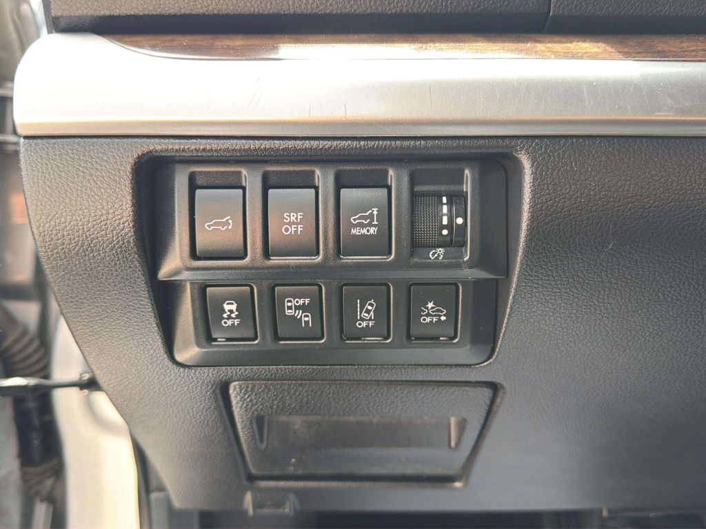 Photo 27 of this SUBARU OUTBACK