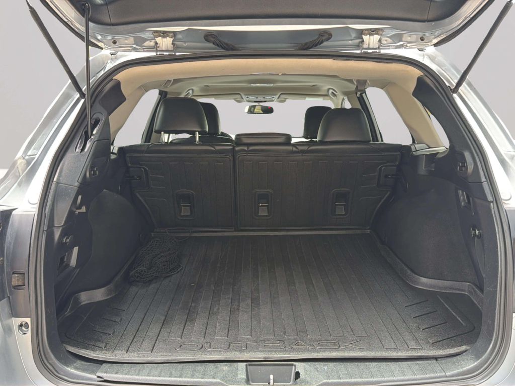 Photo 29 of this SUBARU OUTBACK