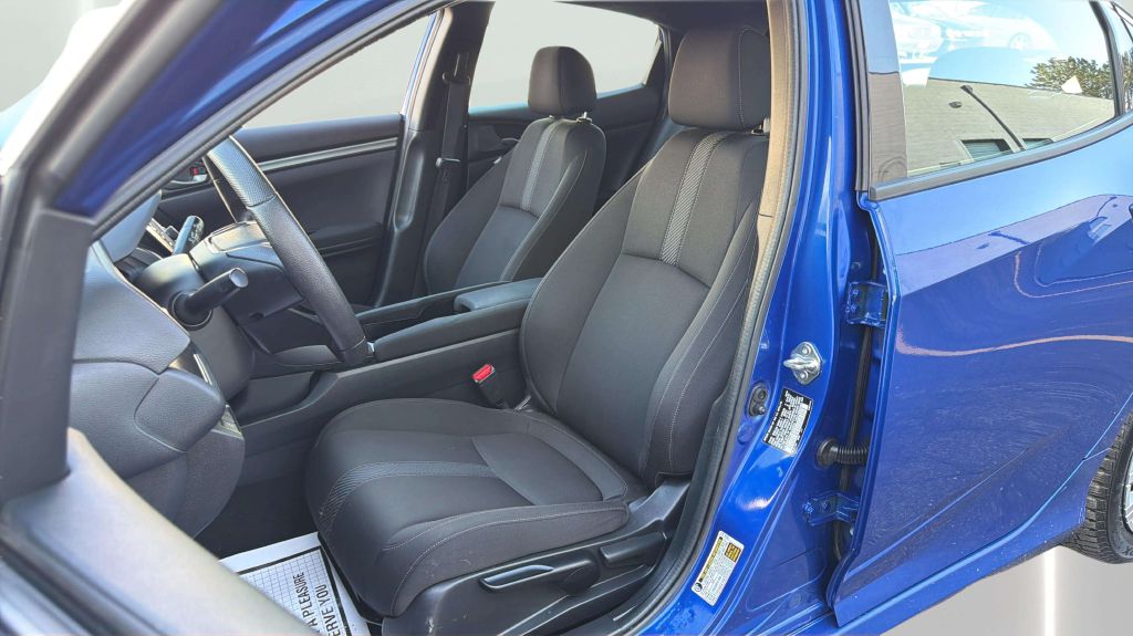 Photo 12 of this HONDA CIVIC