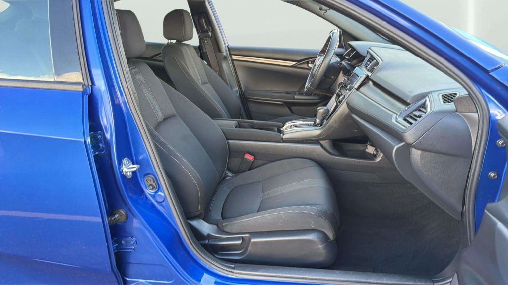 Photo 13 of this HONDA CIVIC