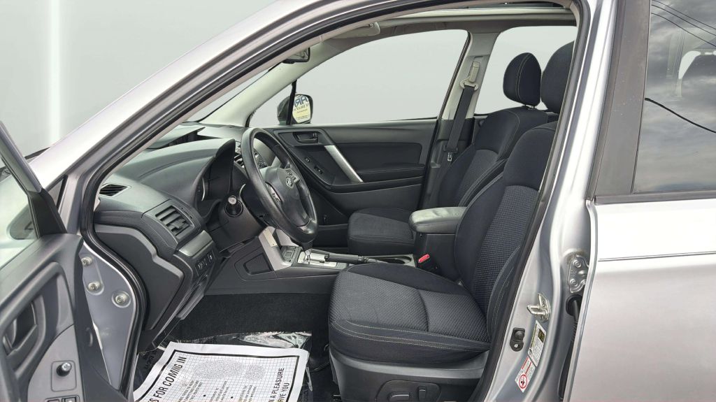 Photo 11 of this SUBARU FORESTER
