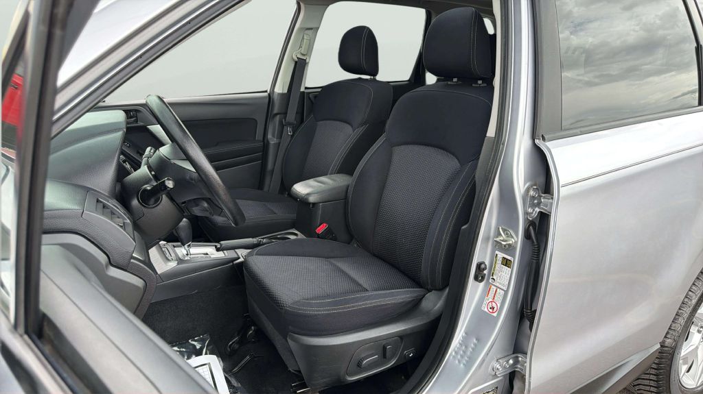 Photo 12 of this SUBARU FORESTER