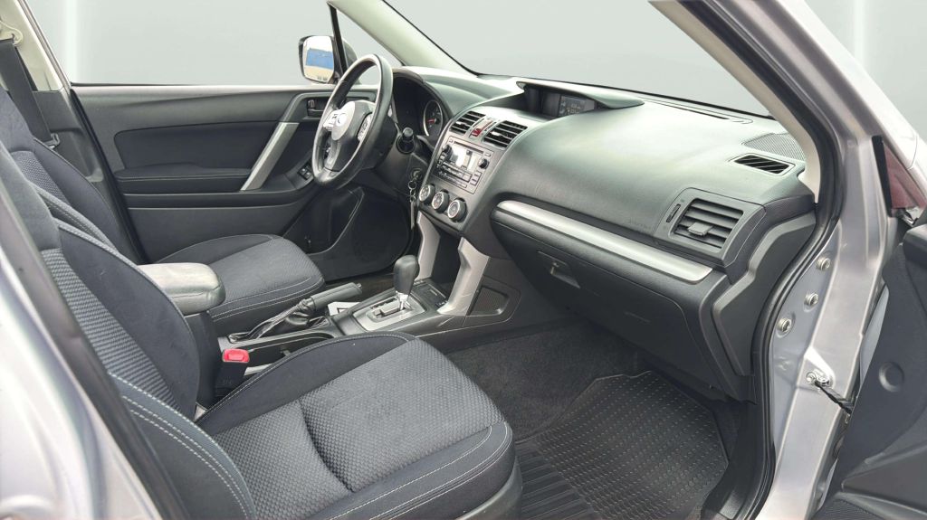 Photo 15 of this SUBARU FORESTER