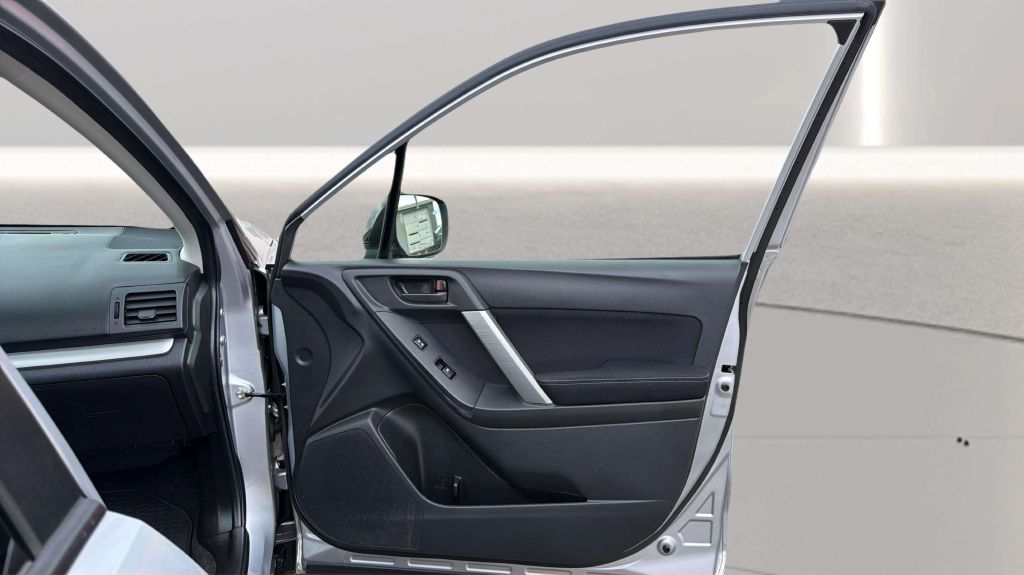 Photo 16 of this SUBARU FORESTER
