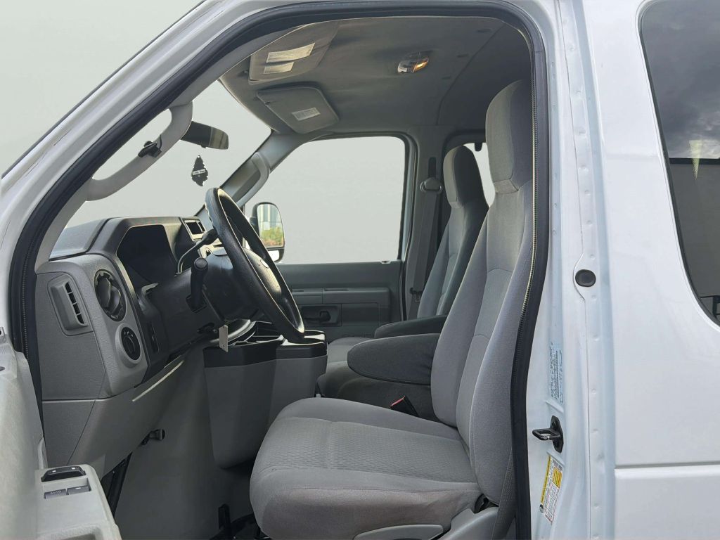 Photo 11 of this FORD E-SERIES