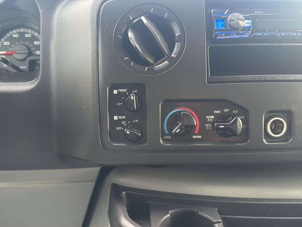 Photo 20 of this FORD E-SERIES