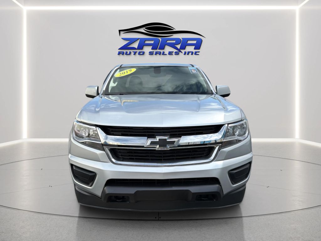 Photo 2 of this CHEVROLET COLORADO