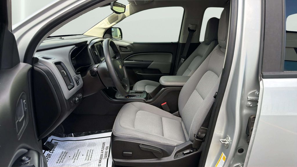 Photo 11 of this CHEVROLET COLORADO