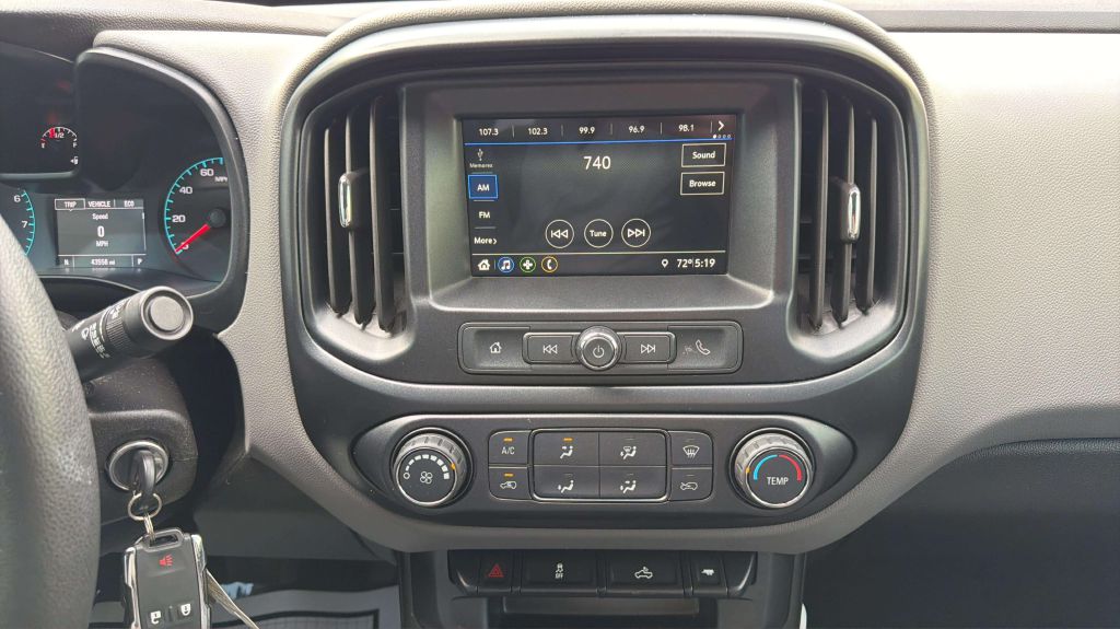 Photo 21 of this CHEVROLET COLORADO