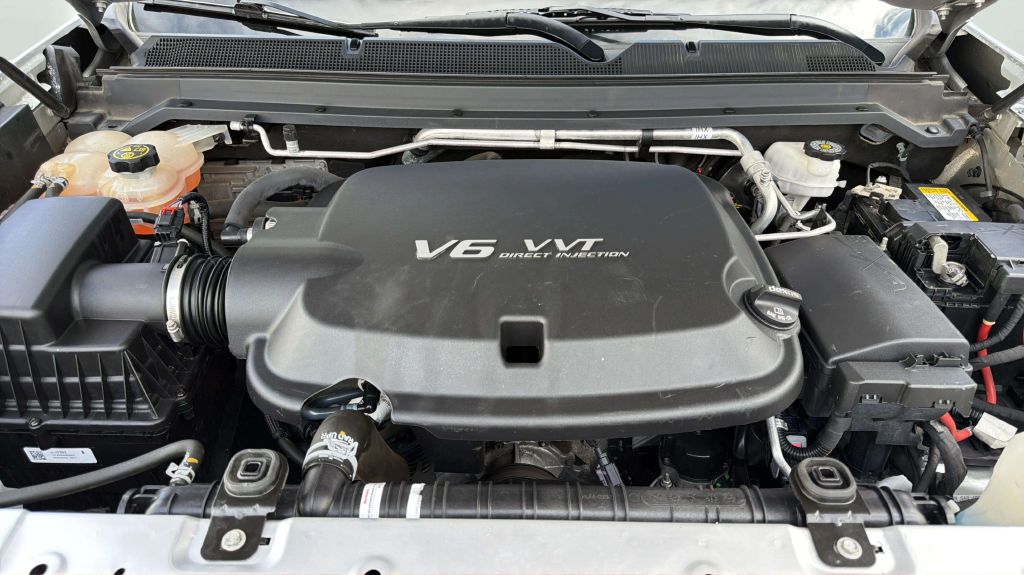 Photo 30 of this CHEVROLET COLORADO