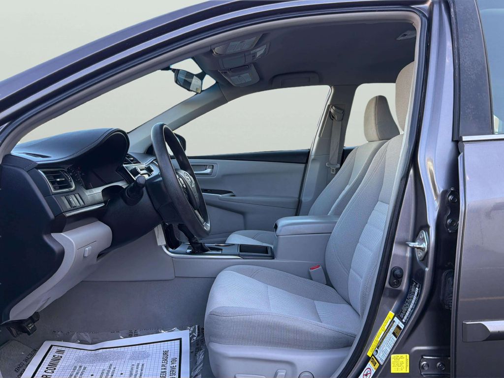 Photo 12 of this TOYOTA CAMRY