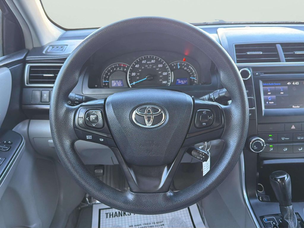 Photo 21 of this TOYOTA CAMRY
