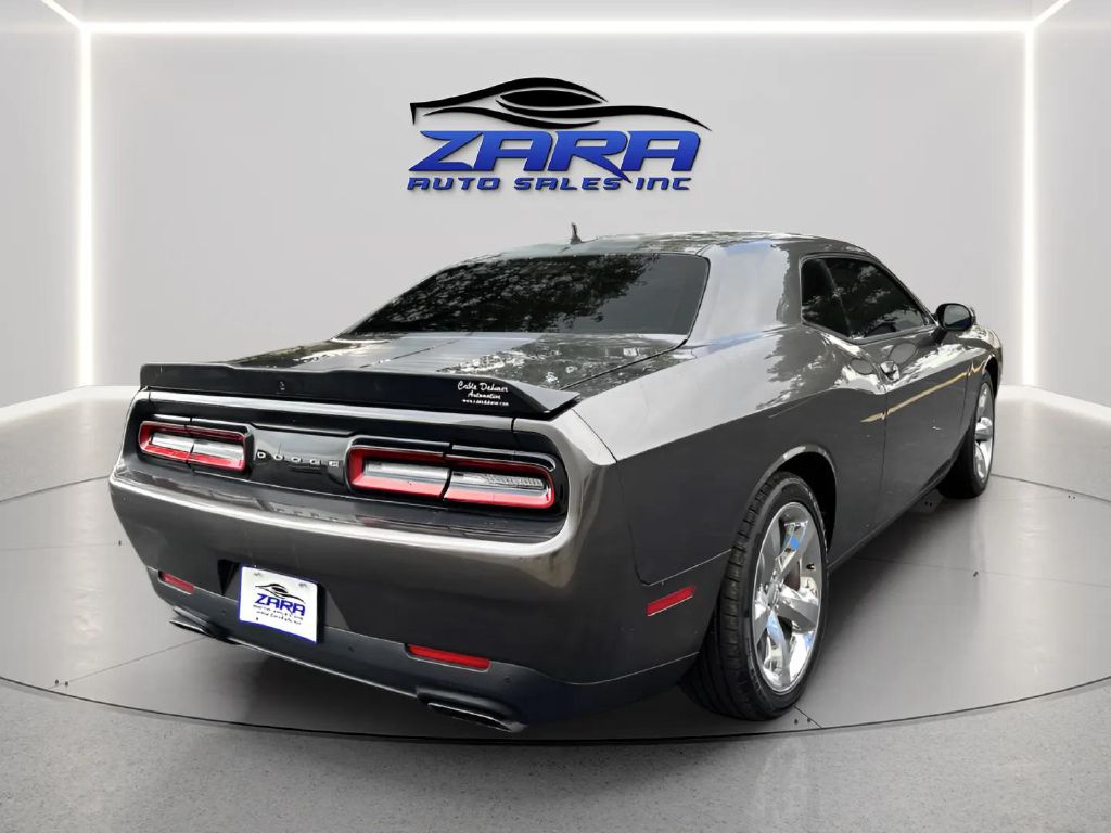 Photo 3 of this DODGE CHALLENGER