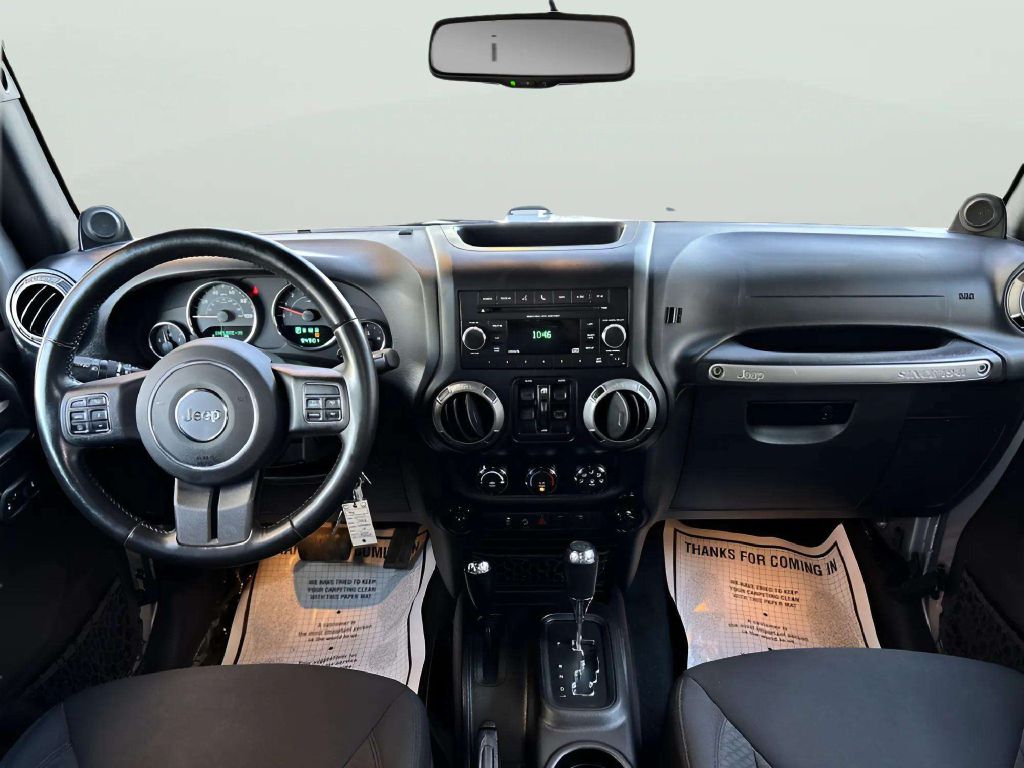 Photo 17 of this JEEP WRANGLER UNLIMI