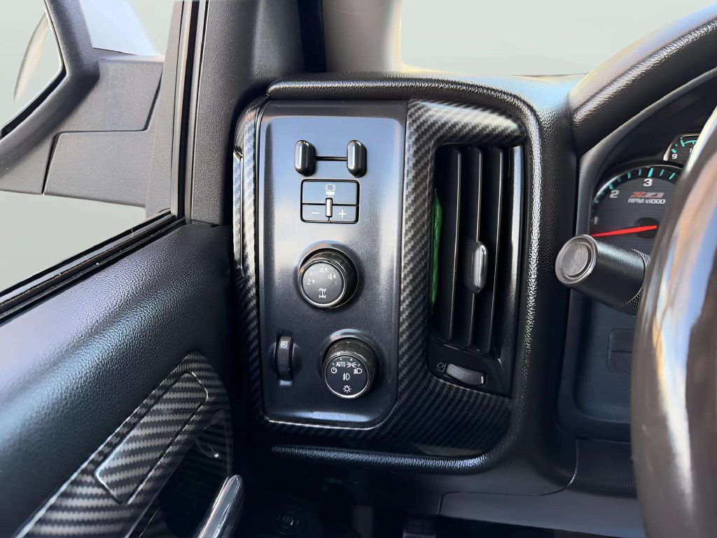 Photo 22 of this CHEVROLET SILVERADO 1500