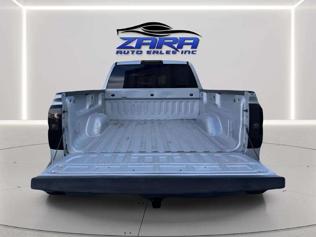 Photo 28 of this CHEVROLET SILVERADO 1500