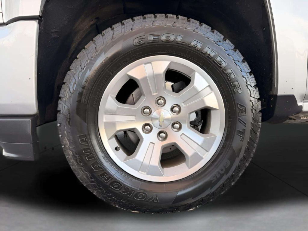 Photo 30 of this CHEVROLET SILVERADO 1500