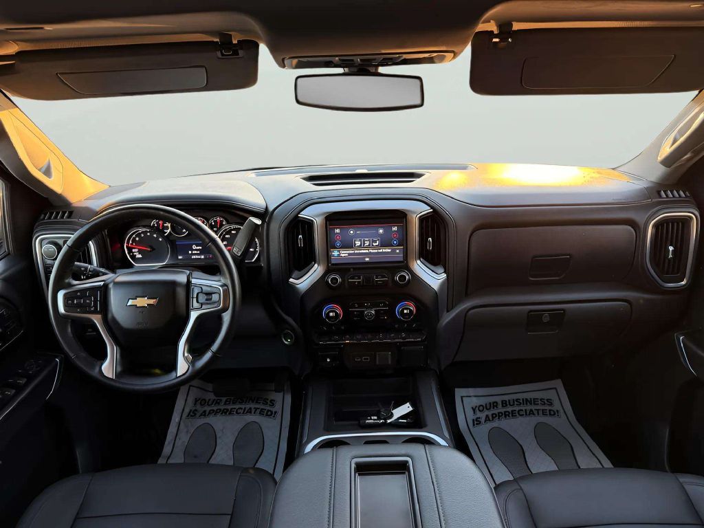 Photo 17 of this CHEVROLET SILVERADO 1500