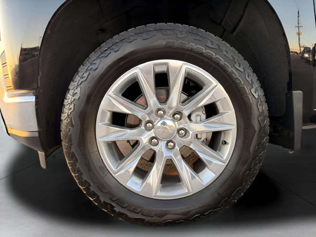 Photo 29 of this CHEVROLET SILVERADO 1500