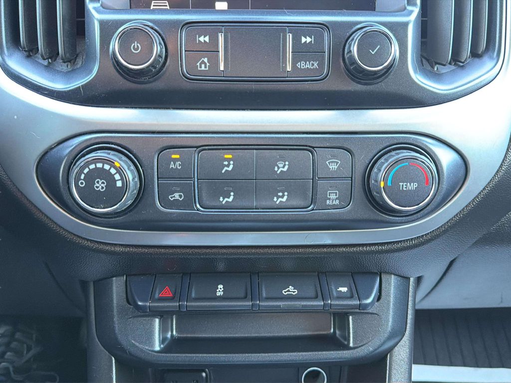 Photo 23 of this CHEVROLET COLORADO