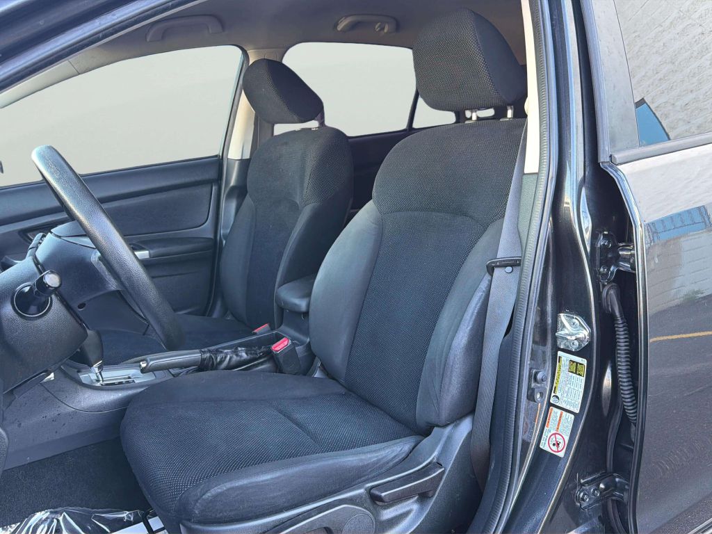 Photo 13 of this SUBARU IMPREZA