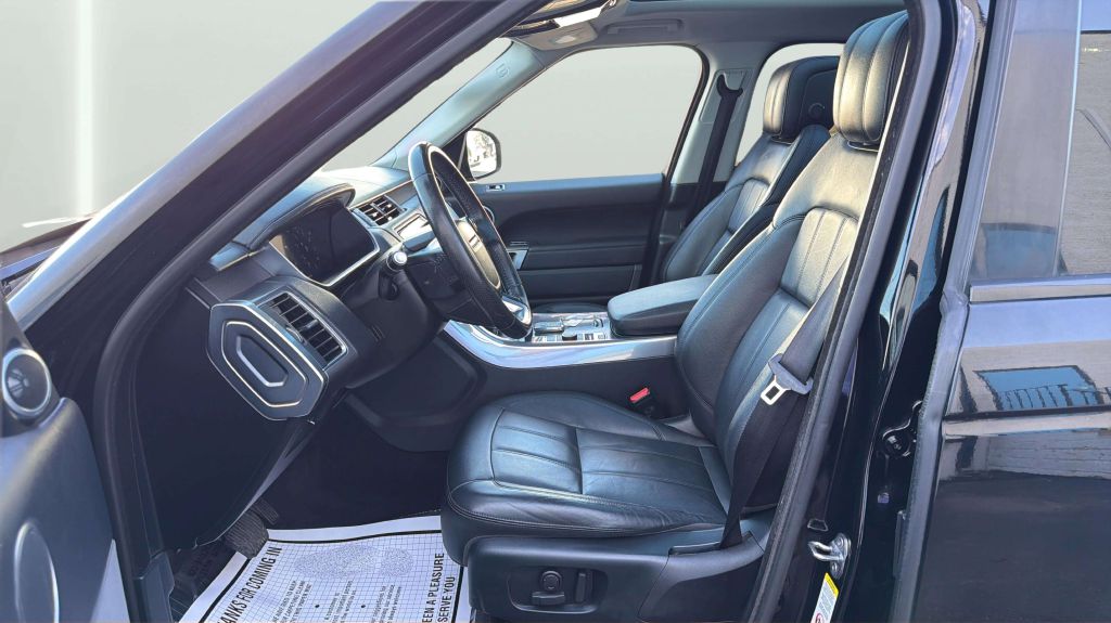 Photo 11 of this LAND ROVER RANGE ROVER SPO