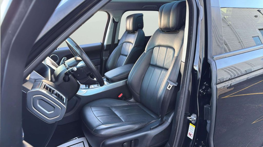 Photo 12 of this LAND ROVER RANGE ROVER SPO