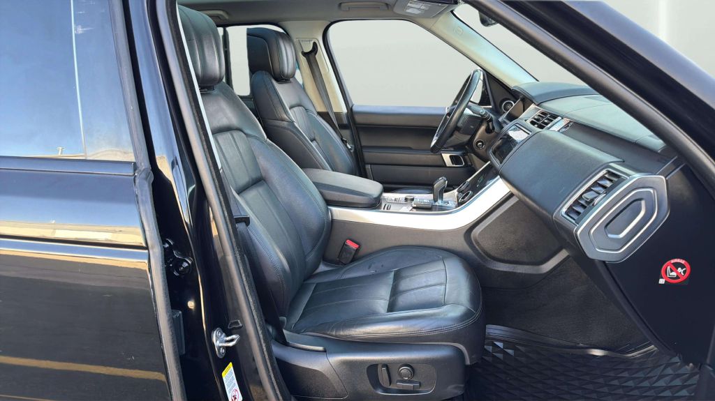 Photo 13 of this LAND ROVER RANGE ROVER SPO