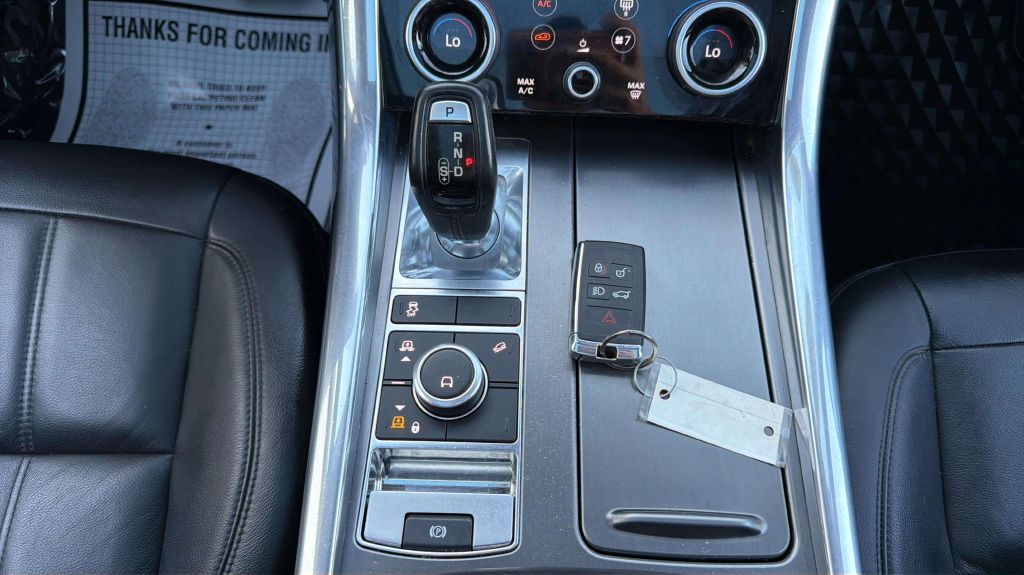 Photo 25 of this LAND ROVER RANGE ROVER SPO